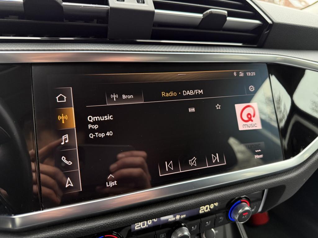 Audi Q3 35 tfsi pro line sport // dealeronderhouden //