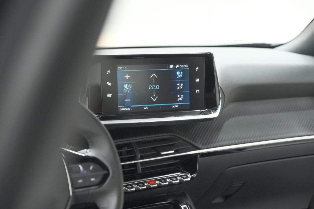 Peugeot 2008 puretech 100 active pack | allseason banden | parkeersensoren 