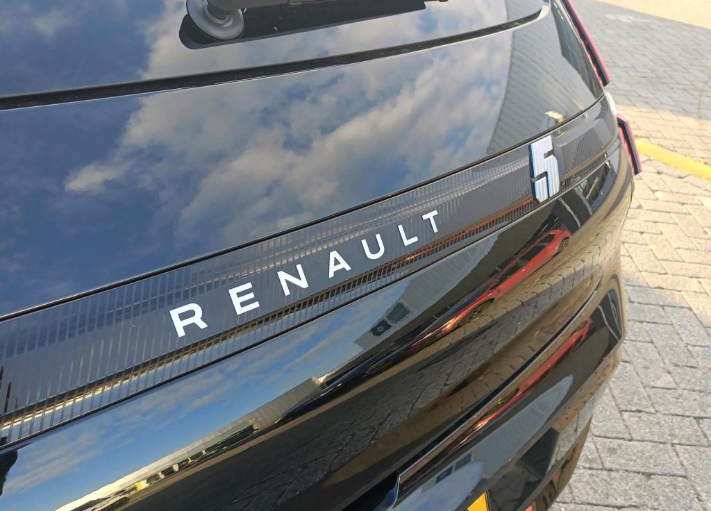 Renault 5 comfort range iconic cinq 52 kwh - pack safety & advanced driving