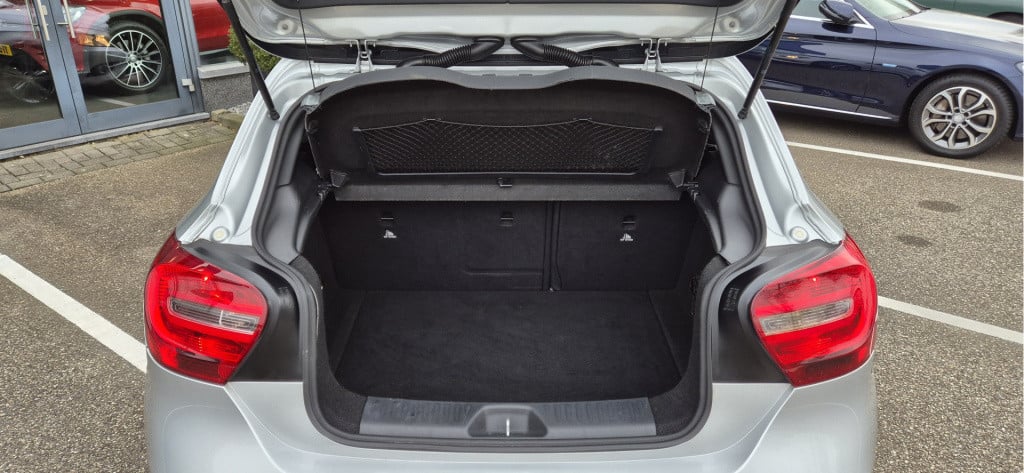 Mercedes-Benz A-Klasse 180 ambition l airco l camera l navigatie l stoelver