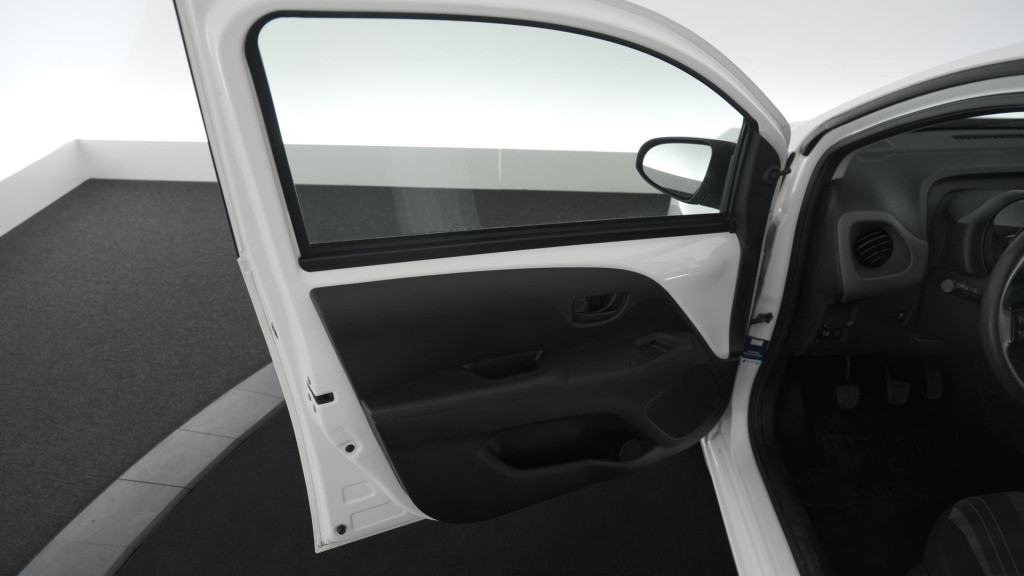 Peugeot 108 1.0 e-vti active | airco | allseasonbanden | elektrische ramen 