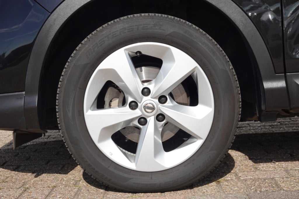 Nissan Qashqai 1.2 n-connecta