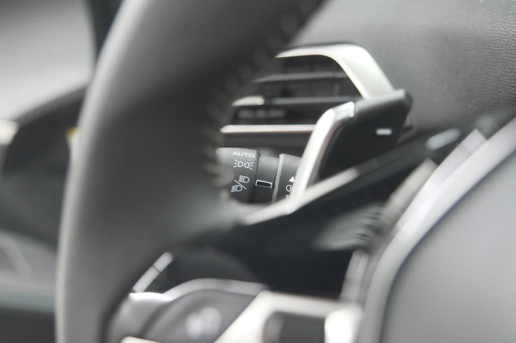 Peugeot 3008 1.6 hybrid 225 allure pack business | camera | navigatie | app