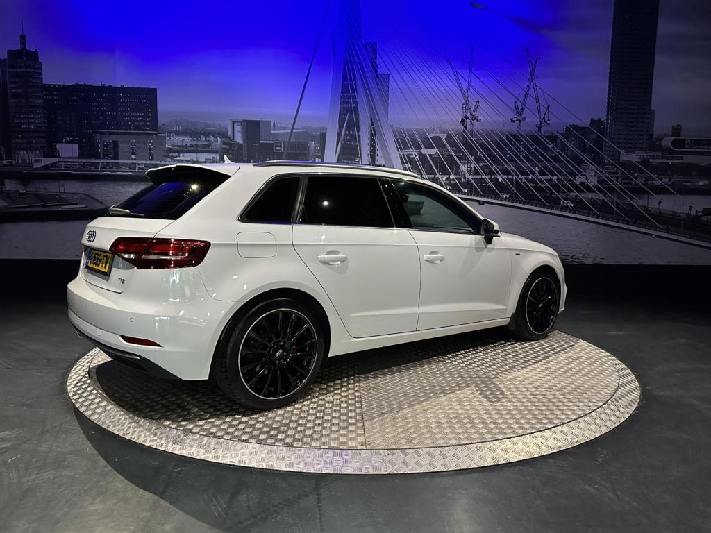 Audi A3 sportback 1.5 tfsi cod design s-line *led*navi*clima*sportstoelen