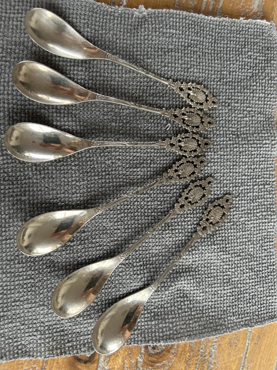 Set van 6 zilveren pauwen lepeltjes