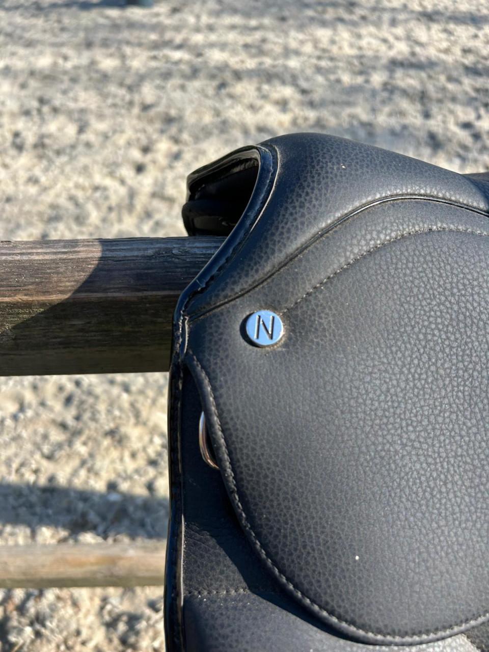 Norton dressuur zadel - praktisch nieuw! 17,5 inch