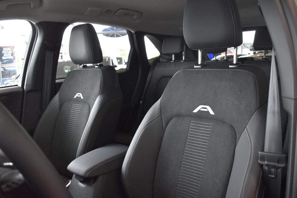 Ford Kuga 2.5 phev active x | €4000.- korting | 0.99% rente via ford option