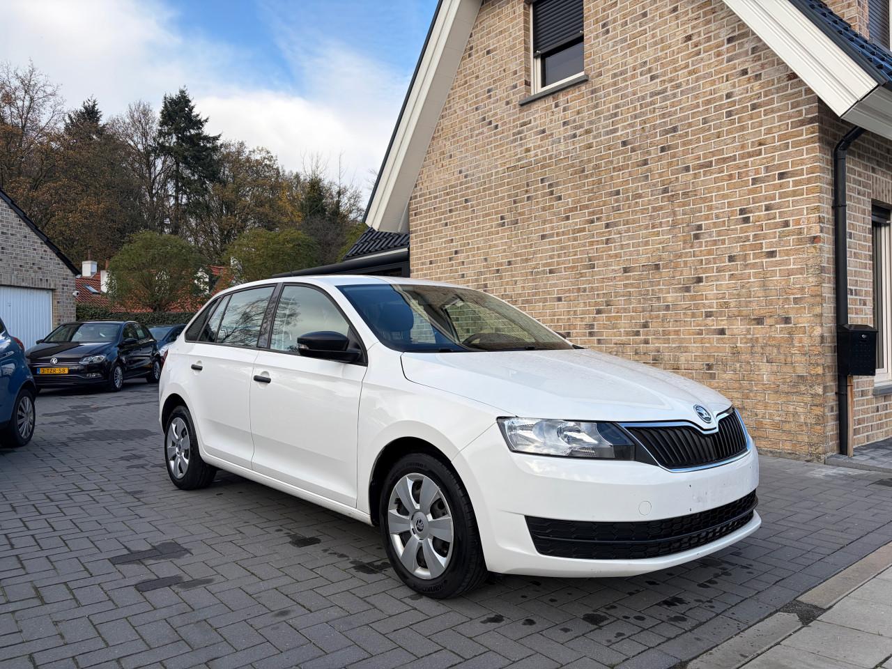 Skoda Rapid 1.2tsi 107Dkm Airco Navigatie Carplay isofix