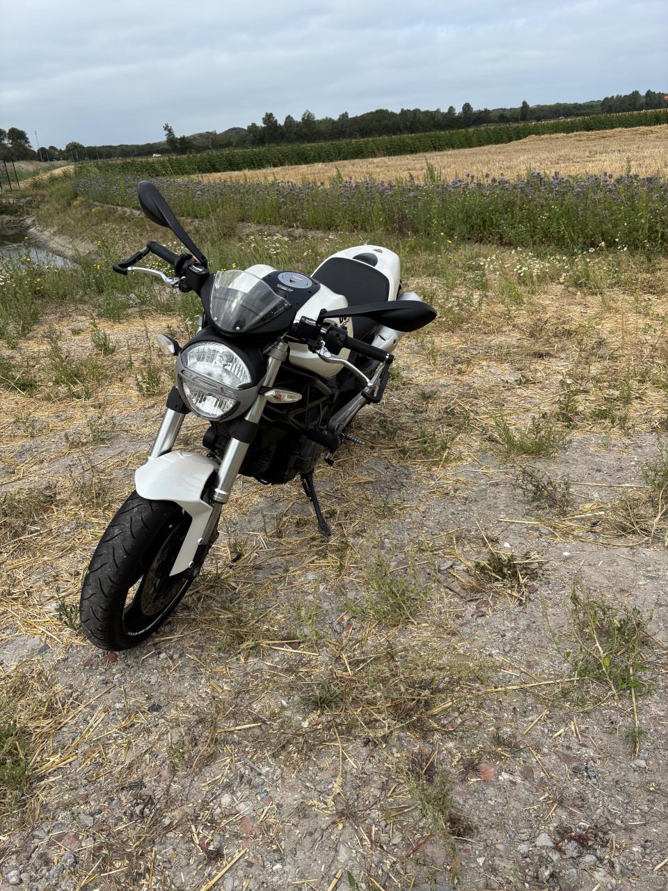 Nette Ducati Monster 696+ uit 2008