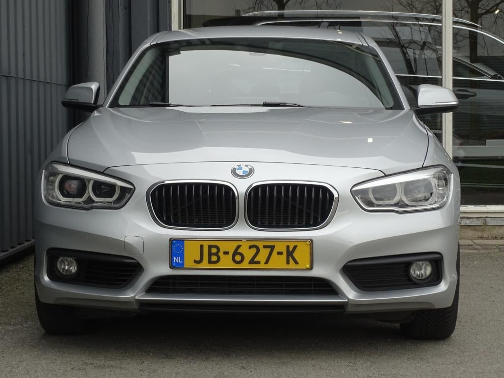 BMW 1 Serie 118i corporate lease essential automaat | led | navi