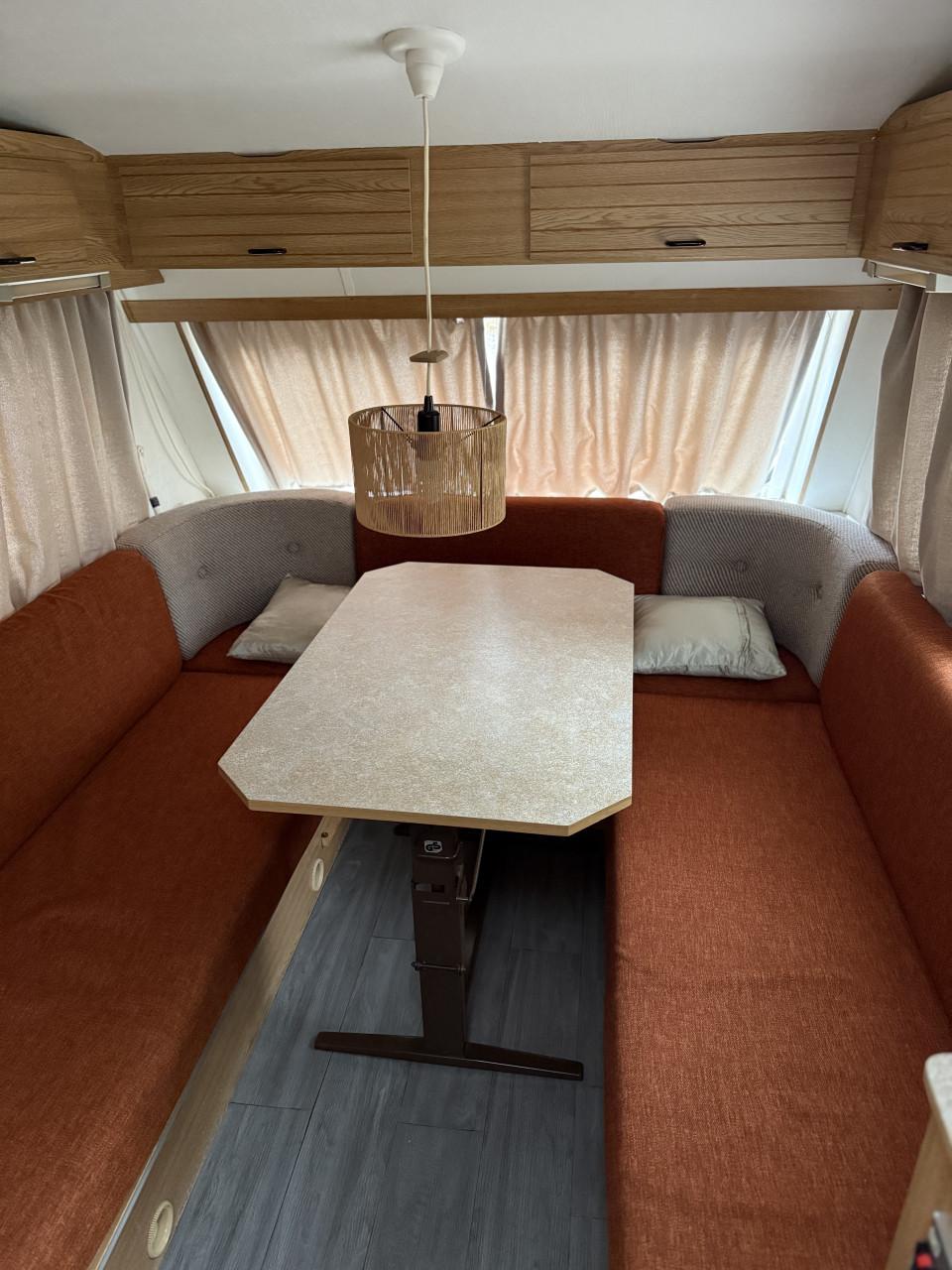 Kip Greyline KG 40 EK inclusief voortent