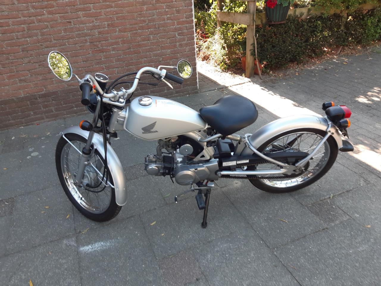 Honda Solo AC 17