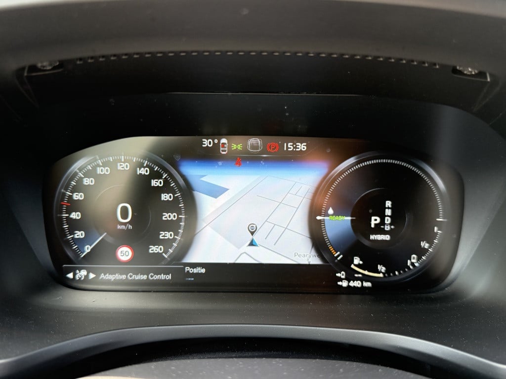 Volvo V60 t6 340pk recharge r-design| panodak| adap.cruise| 360 camera