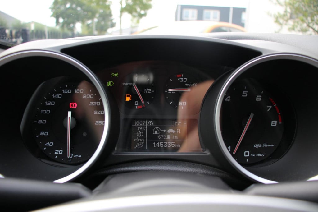 Alfa Romeo Giulietta 1.4 turbo multiair super - panorama dak - navi - stoel