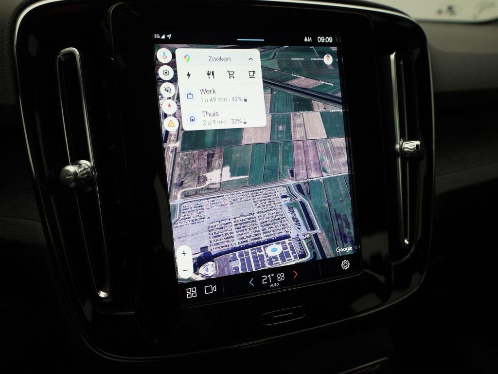 Volvo XC40 recharge core 70 kwh | automaat | apple carplay / android auto |