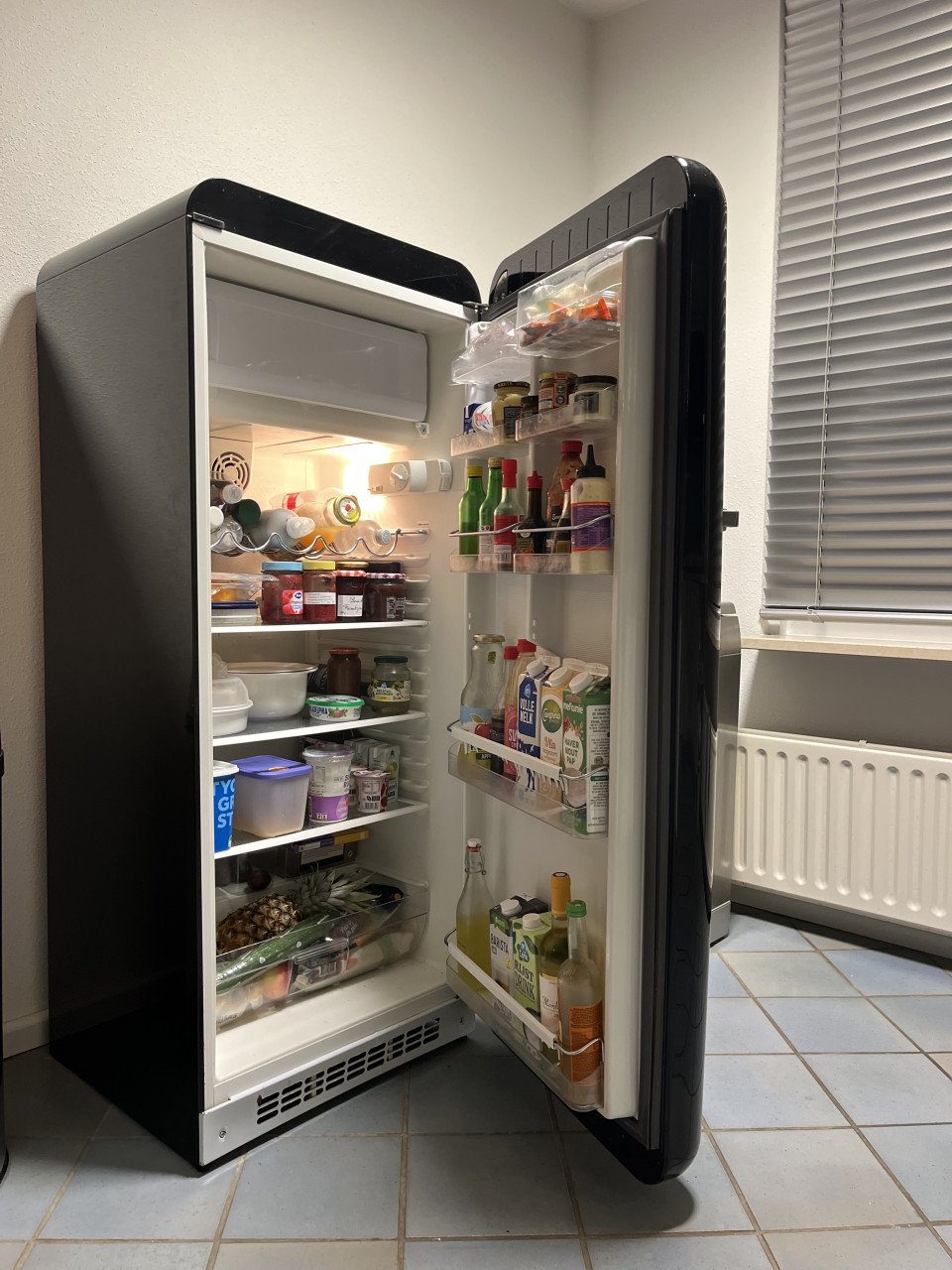 Zwarte Smeg koelkast