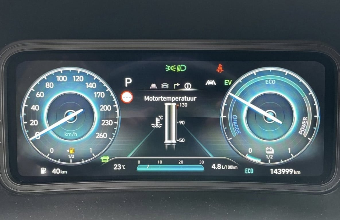 Hyundai Kona 1.6 Hybrid Automaat – Comfort, Luxe én Efficiëntie!