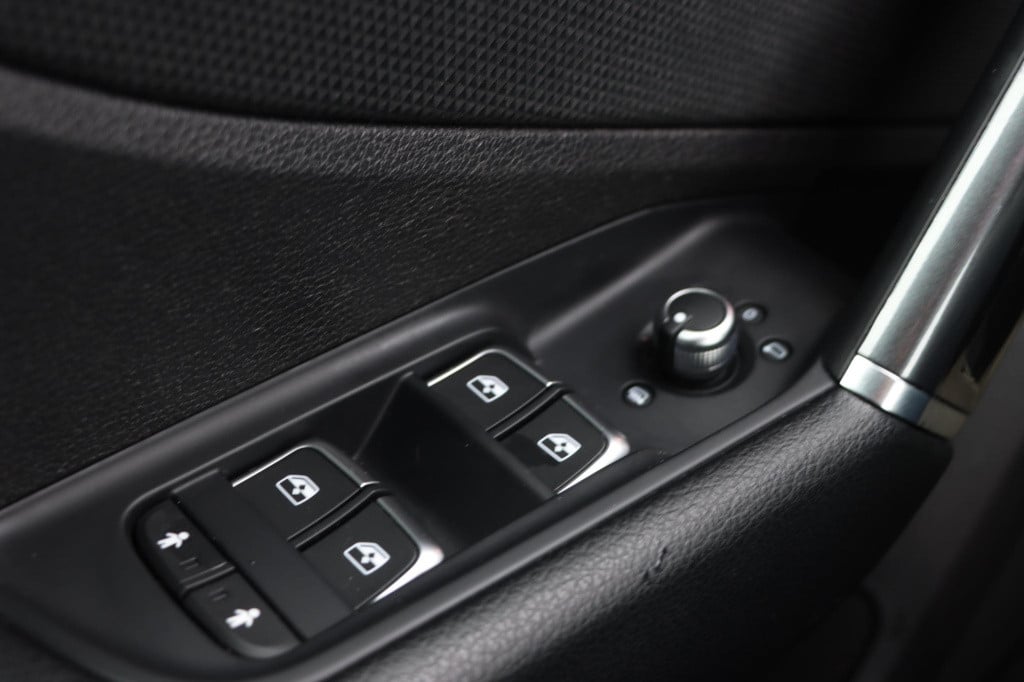 Audi Q2 30 tfsi s-line edition sound 110pk