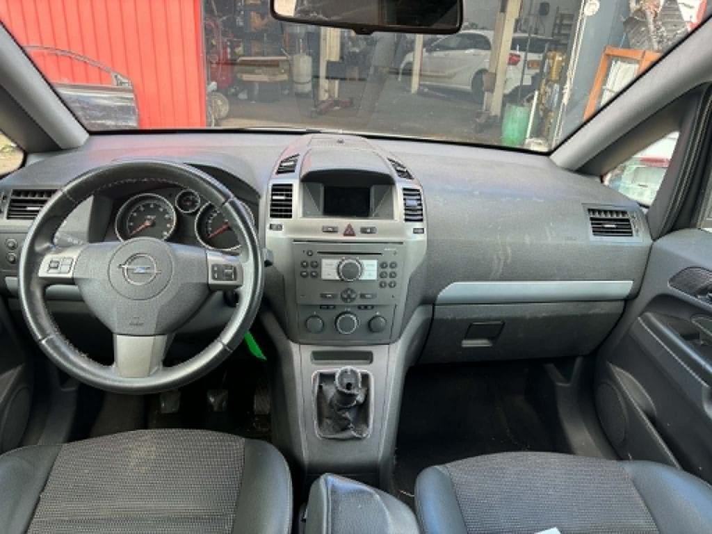 Opel Zafira 1.8 cosmo