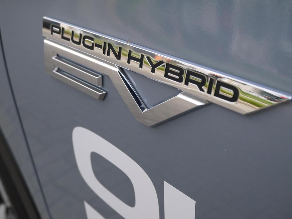 Mitsubishi Outlander 2.4 phev instyle+