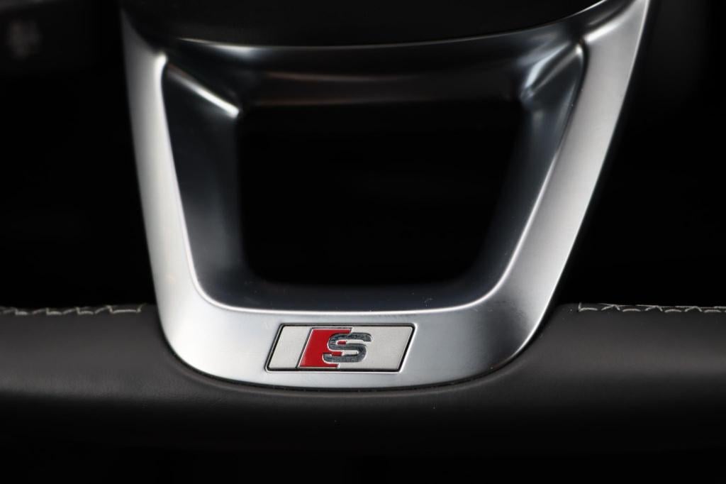 Audi Q5 50 tfsi e s edition 300pk s tronic | soh 97,4% |