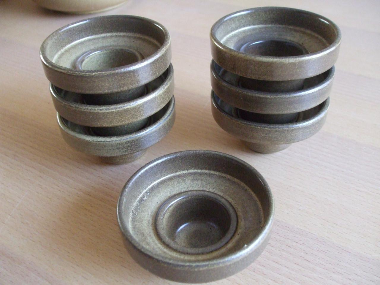 Te koop gedeelte van een nieuw servies.