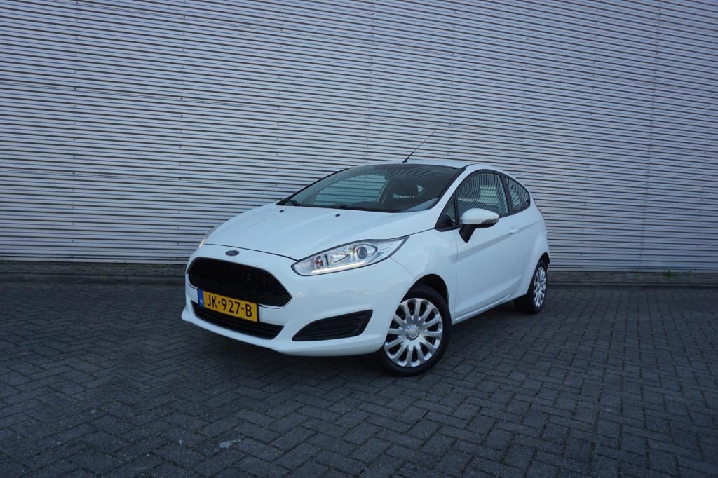 Ford Fiesta 1.0 style airco / navi / cruise / elektr. ramen / nap / apk t/m