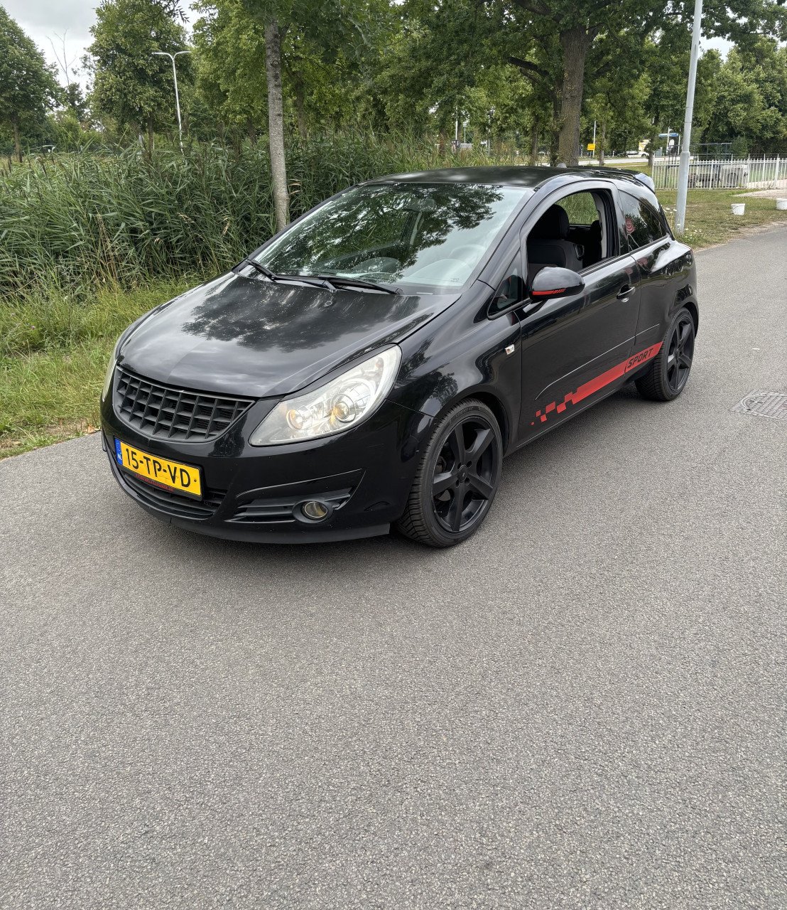 Opel corsa voljaar apk!