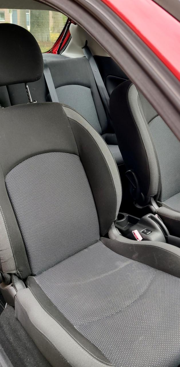 Peugeot 206+ (plus) met APK Aug. 2026