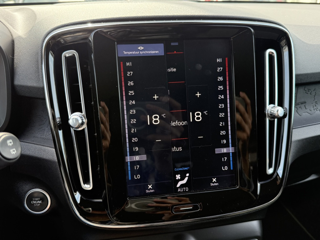 Volvo XC40 t3 160pk momentum | camera| trekhaak| h&k sound| stoelverw| carp