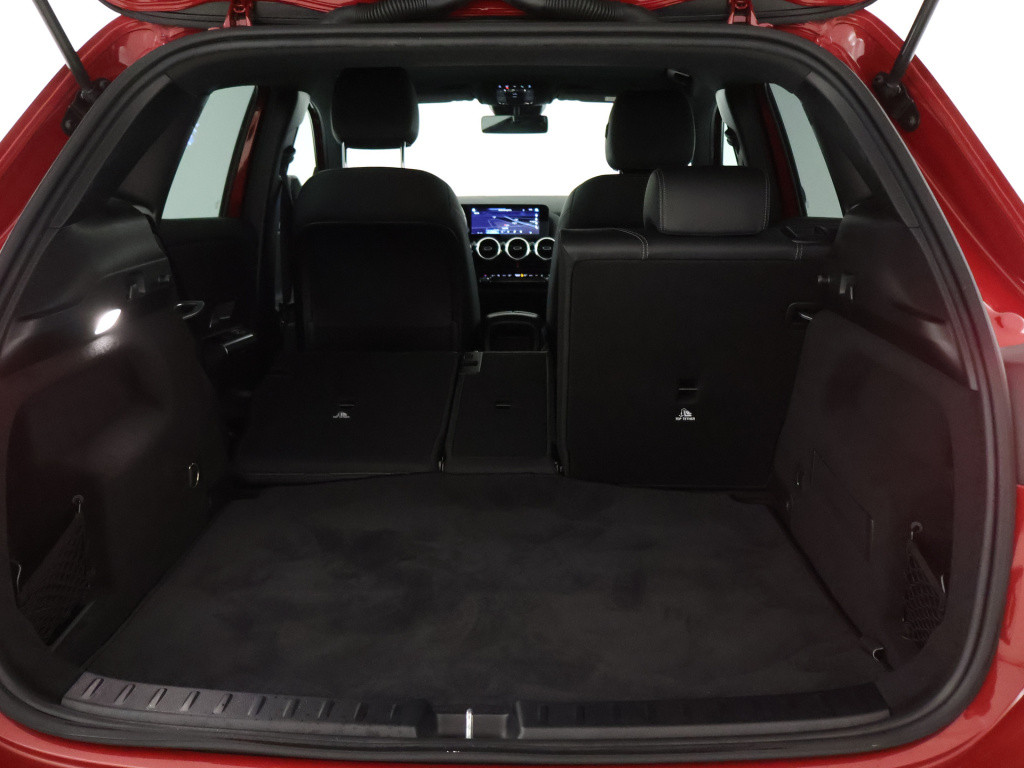 Mercedes-Benz Gla-klasse 250 e amg line | dodehoekdetector | nightpakket | 