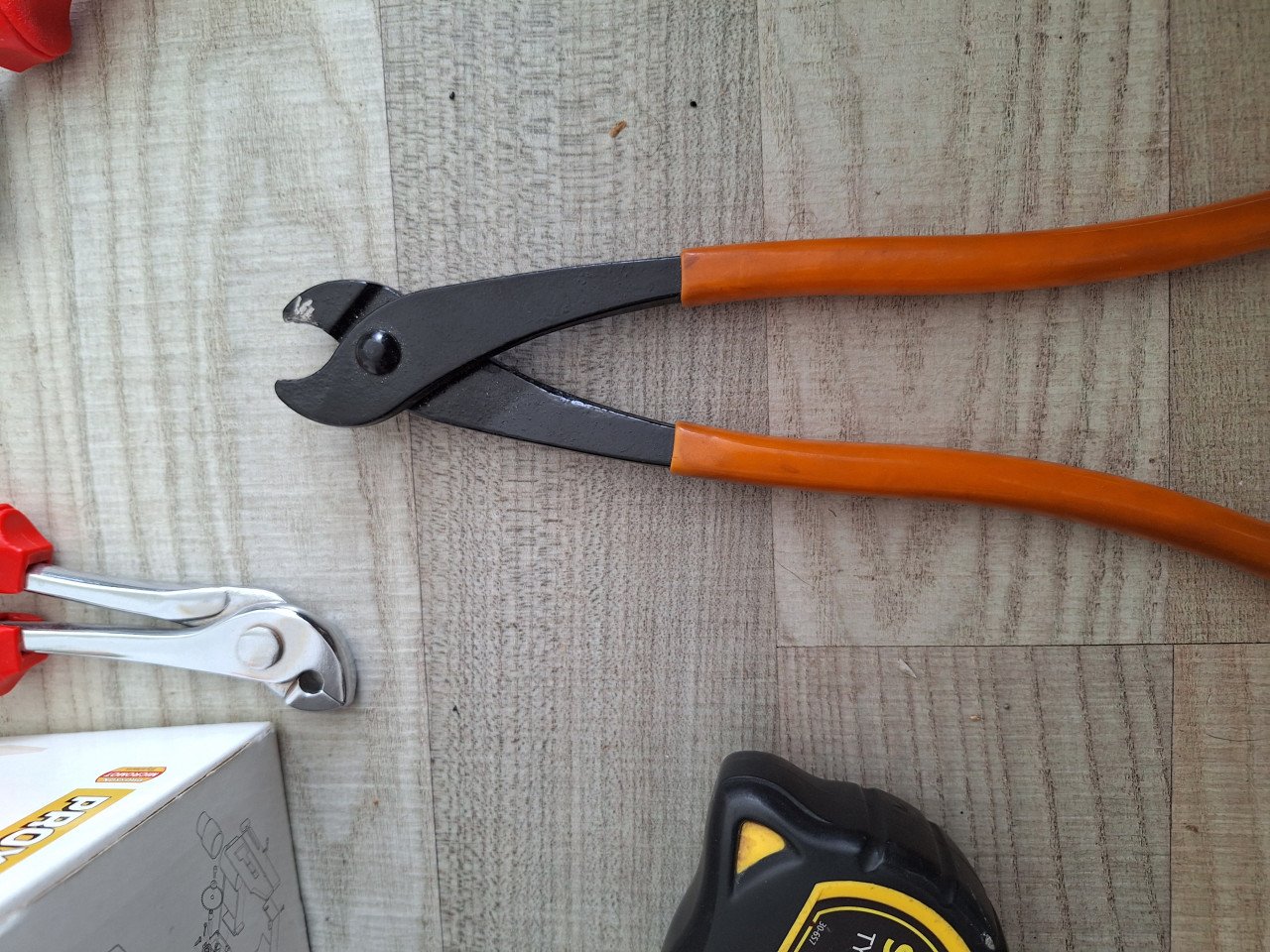 Tangen en draadclips