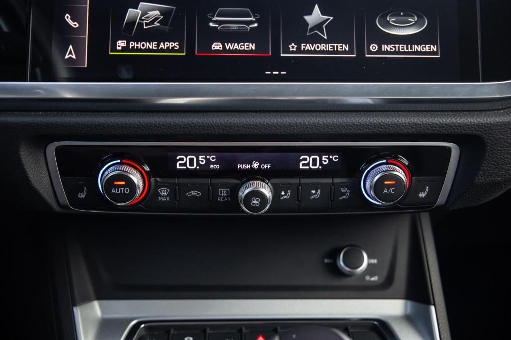 Audi Q3 45 tfsi e edition automaat / plug in hybrid / stoelverwarming / lee