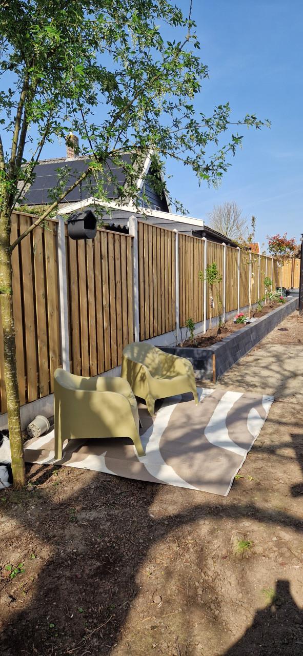 2 lounge tuinstoelen gave matte groene kleur