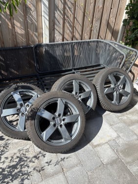 Winterbanden met velg. Minimaal 8mm profiel
