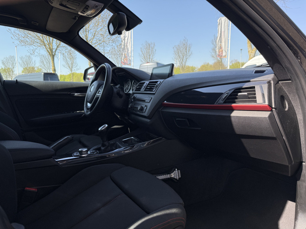 BMW 1 Serie 116i business sportline | nl-auto | groot navi | nieuwe distrib