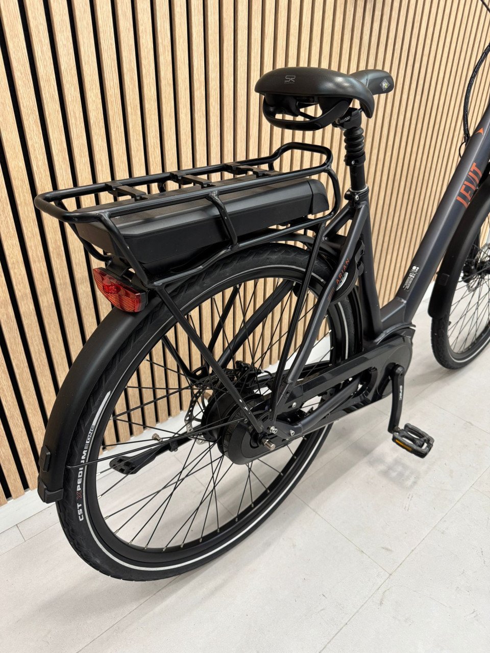 Levit Arian Bosch Active Line 400Wh 2100KM 50CM