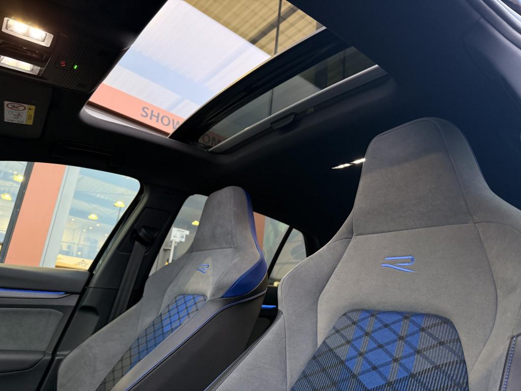 Volkswagen Golf 2.0 tsi r 4motion | pano | harman / kardon | stage 1+ 380pk