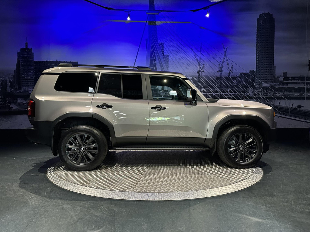 Toyota Land Cruiser 2.8 d-4d standard roof window van professional *origine