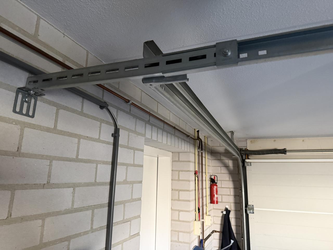 Te koop Hörman garagedeur, handbediend!