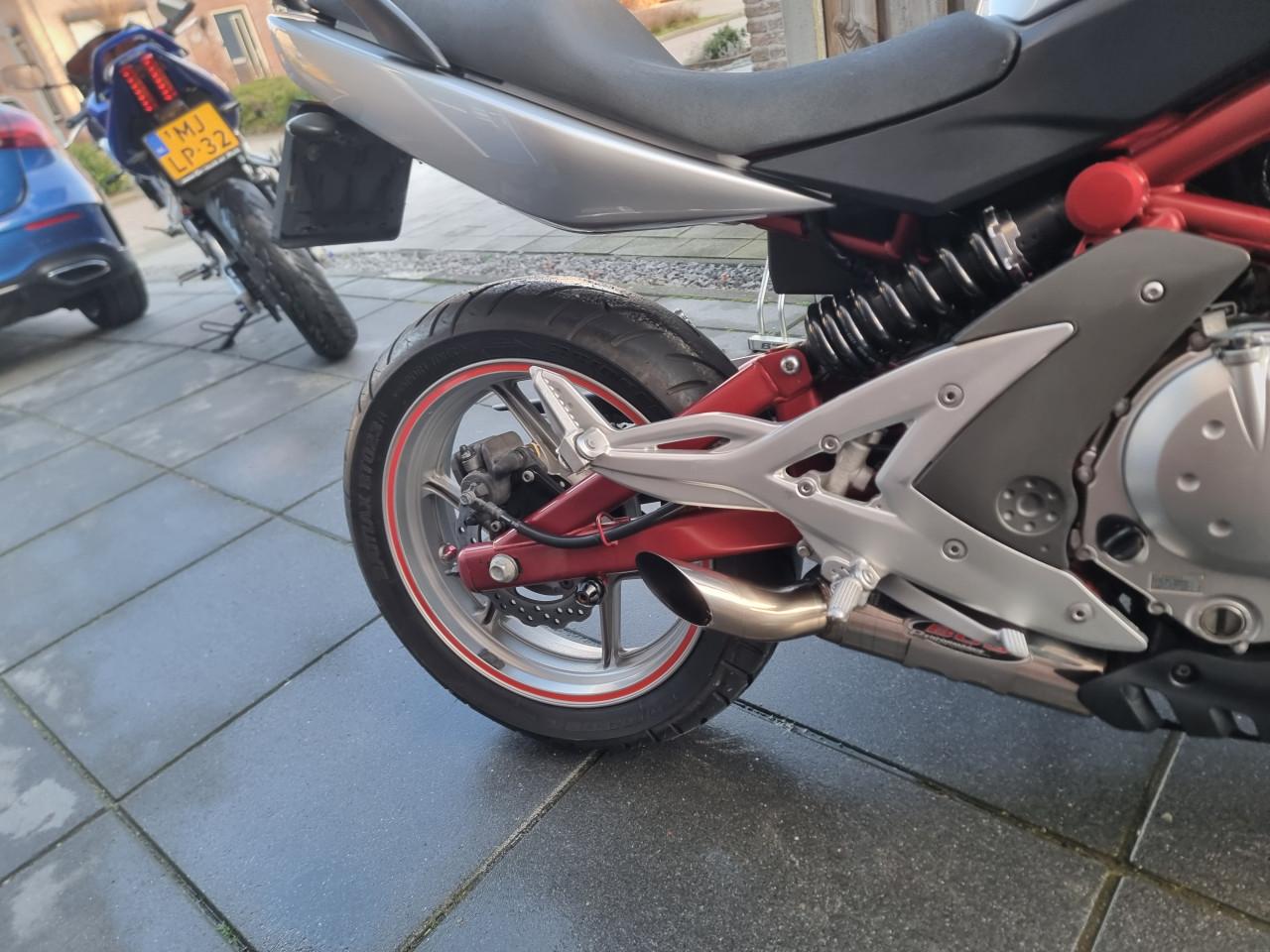 Kawasaki er6n 2008 weinig kilometers