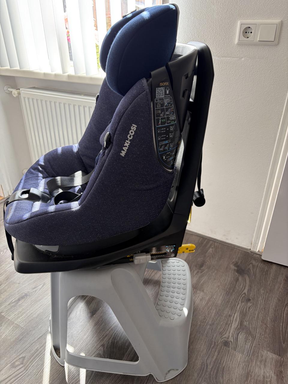 Maxicosi Axissfix Plus draaibare stoel