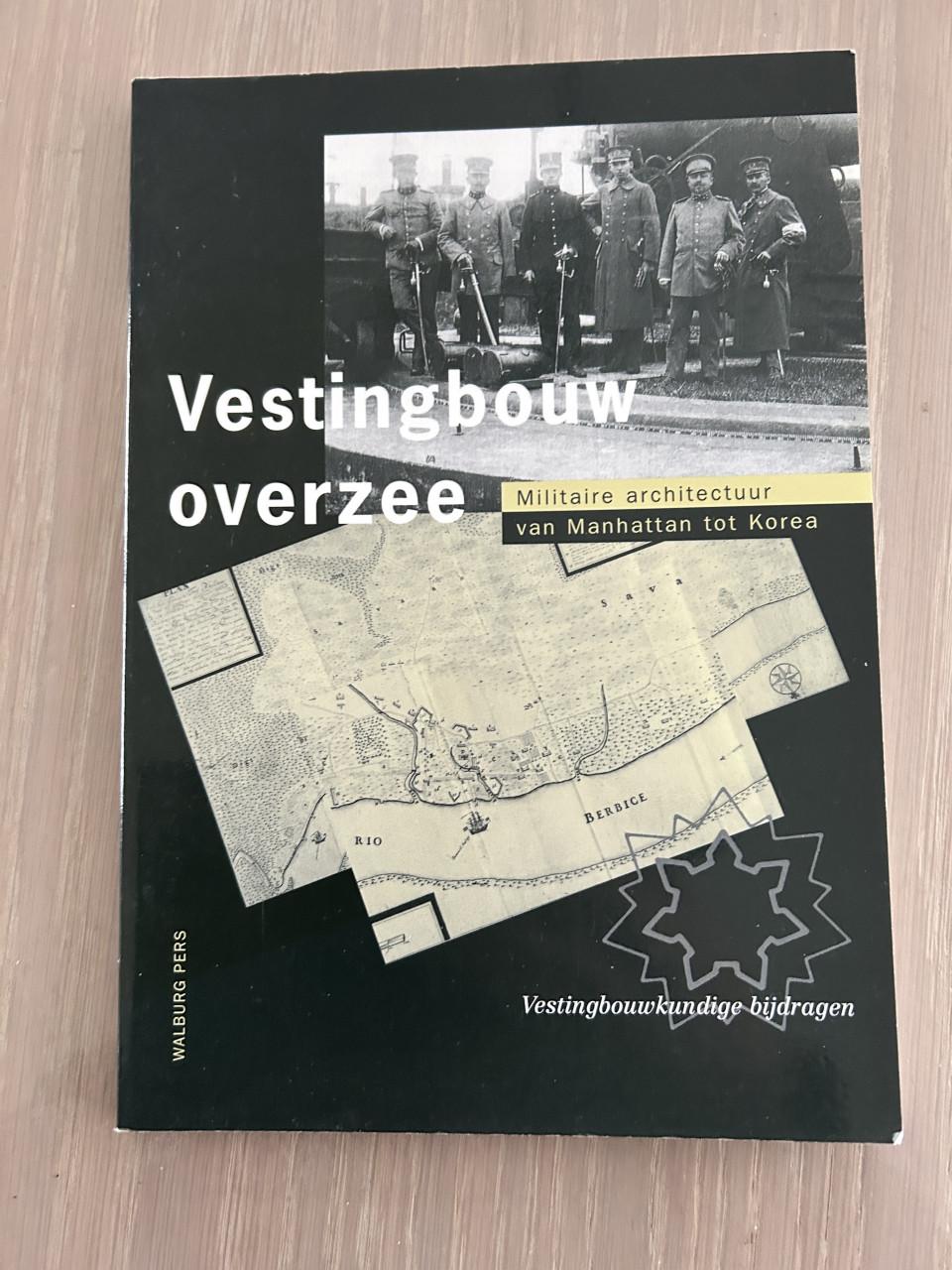 Party militaire boeken