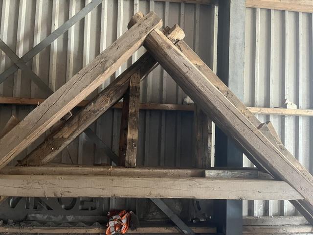 Houten spanten ( 4 stuks )