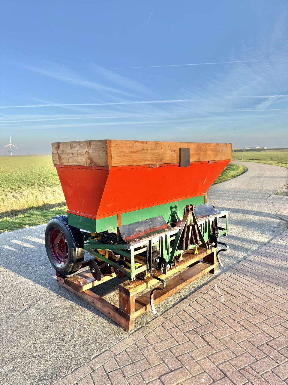 Te koop uien/bollen plantenmachine 1,5