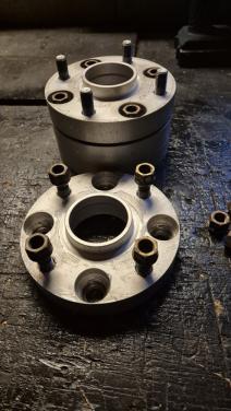 4x114.3 spoorverbreders - 2,54 dik - naaf 60.1 . 4 stuks Bieden