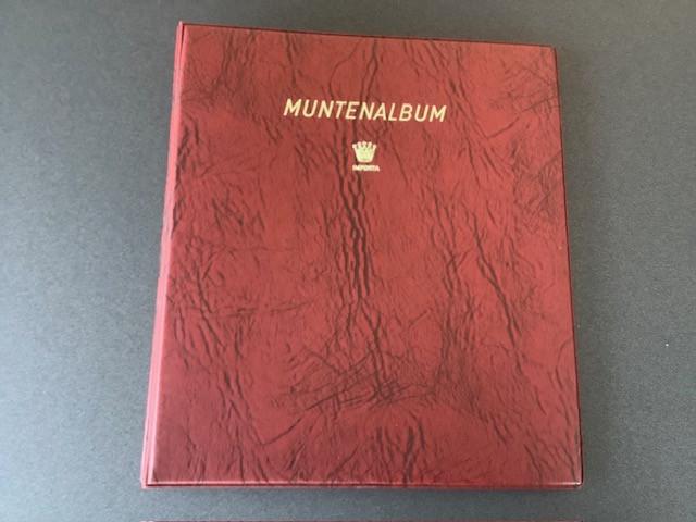 Doos met 5 Importa albums en bladen (gebruikt).