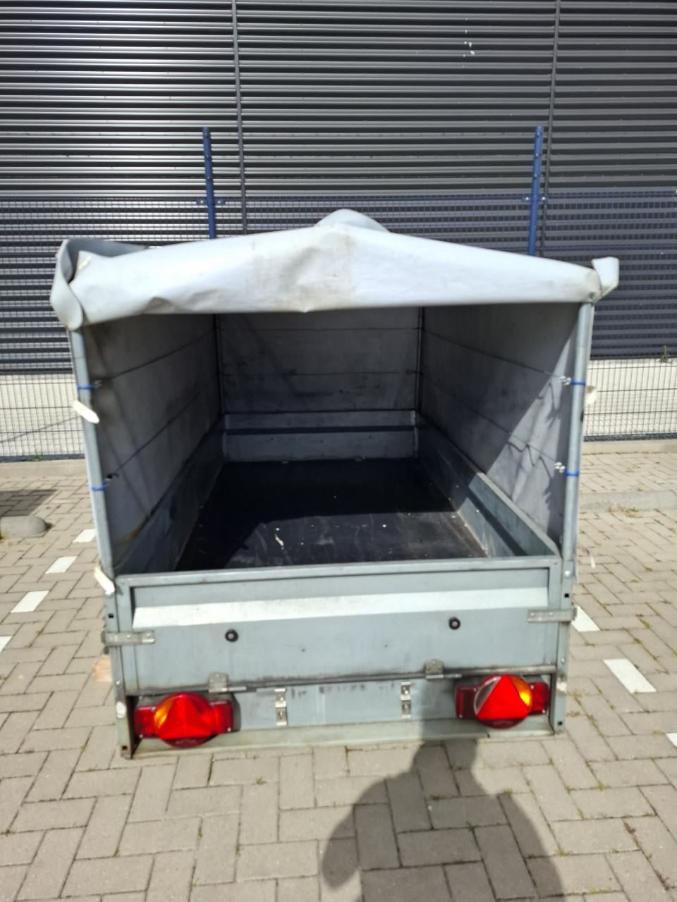 Aanhanger met (afneembare) huif