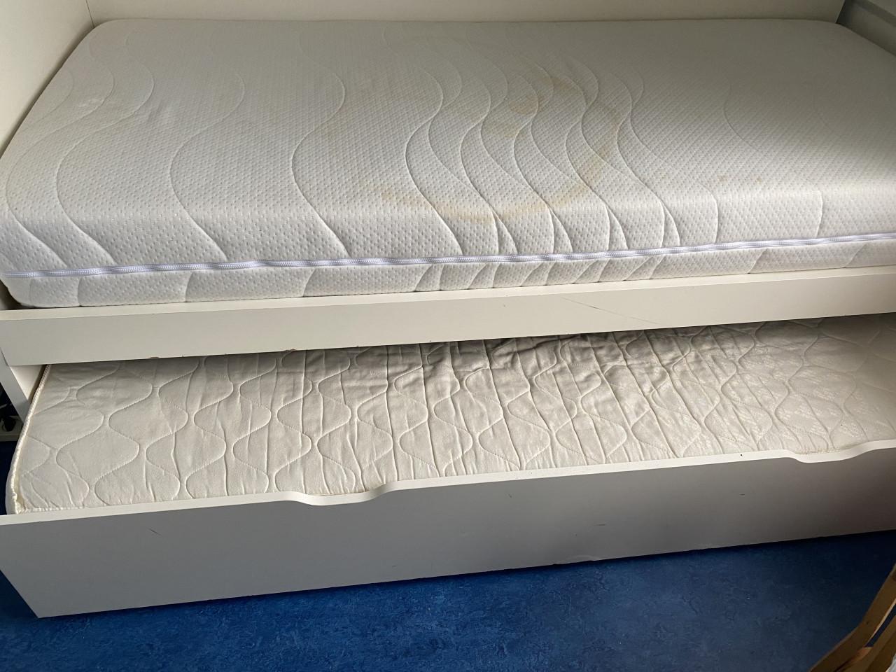 Onderschuif bed