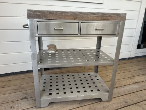 RVS verrijdbare hakblok tafel voor naast de barbecue
